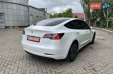 Седан Tesla Model 3 2022 в Самборе