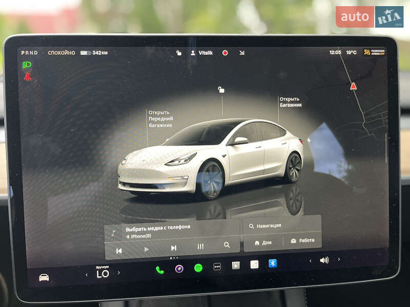 Седан Tesla Model 3 2022 в Самборе