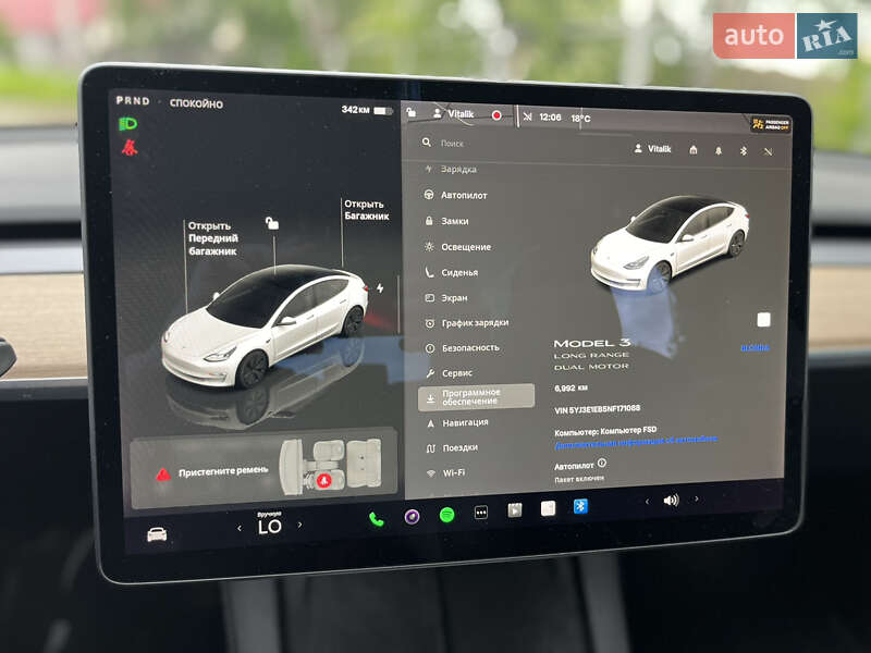 Седан Tesla Model 3 2022 в Самборе