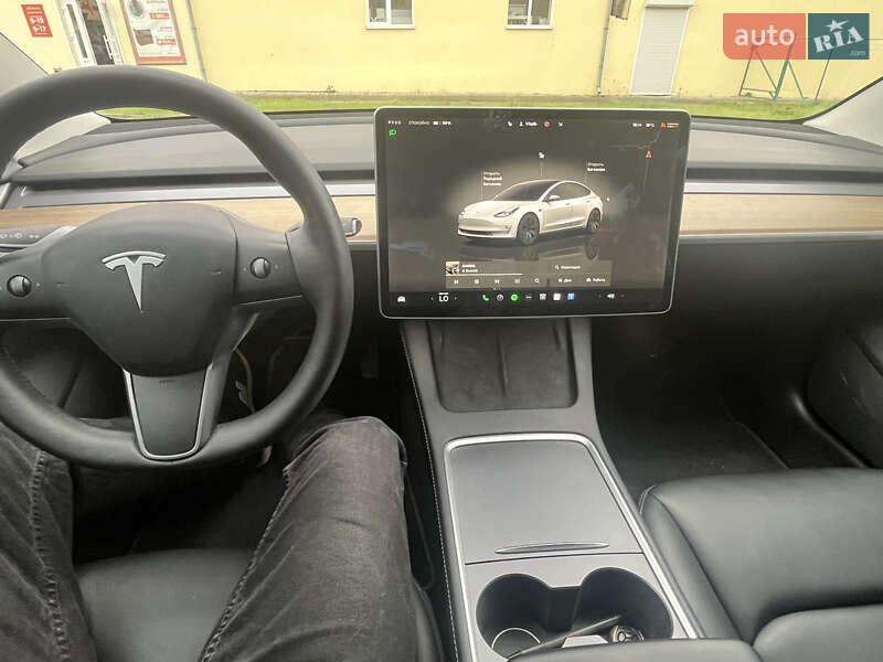 Седан Tesla Model 3 2022 в Самборе
