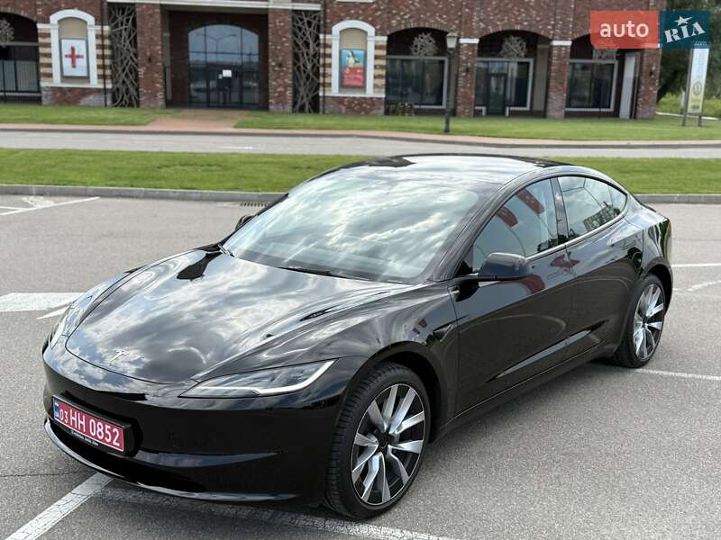 Седан Tesla Model 3 2024 в Киеве
