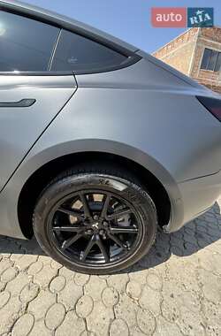 Седан Tesla Model 3 2018 в 