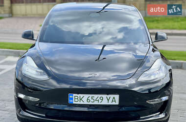 Седан Tesla Model 3 2019 в 