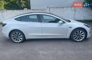 Седан Tesla Model 3 2019 в Березному