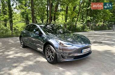 Седан Tesla Model 3 2023 в Одессе