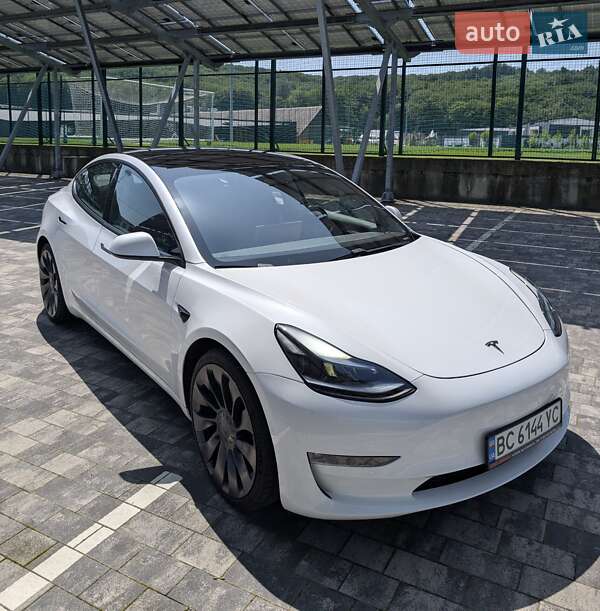 Tesla Model 3 2021