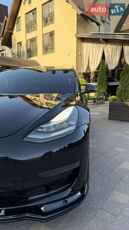 Седан Tesla Model 3 2019 в Тернополе фото 15 Седан Tesla Model 3 2019 в Тернополе
