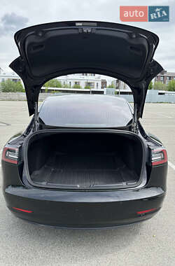 Седан Tesla Model 3 2018 в 