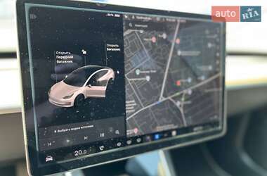 Седан Tesla Model 3 2018 в 