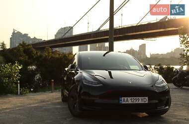 Седан Tesla Model 3 2019 в Києві