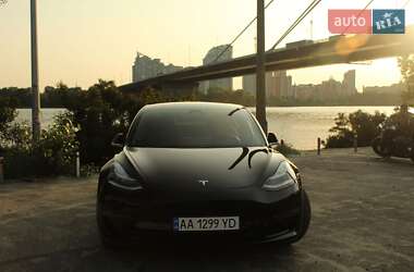Седан Tesla Model 3 2019 в 