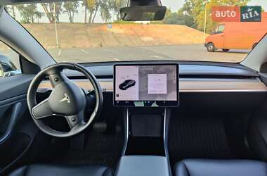 Седан Tesla Model 3 2019 в 