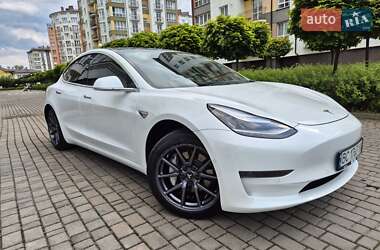 Седан Tesla Model 3 2020 в Ивано-Франковске