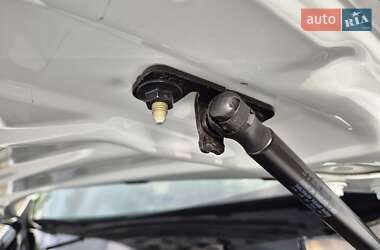 Седан Tesla Model 3 2020 в 
