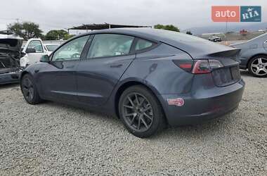 Седан Tesla Model 3 2021 в 