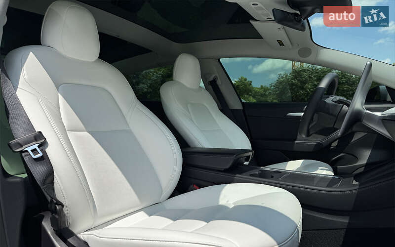 Седан Tesla Model 3 2022 в Львове фото 10 Седан Tesla Model 3 2022 в Львове