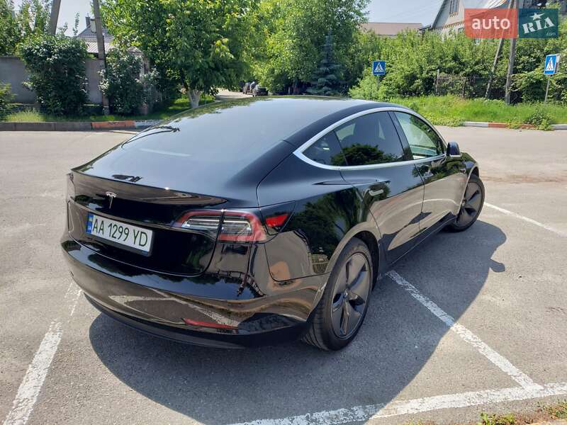 Седан Tesla Model 3 2019 в Києві