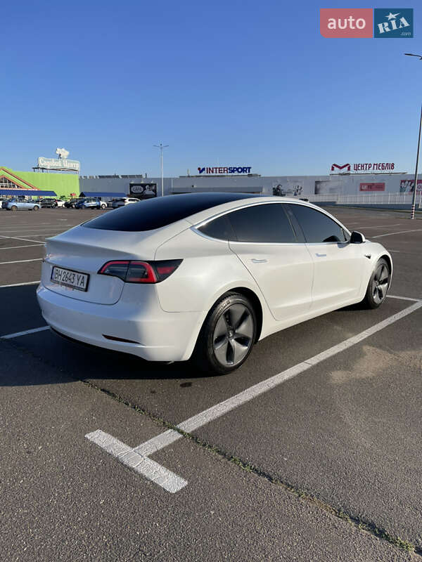 Седан Tesla Model 3 2018 в Одессе