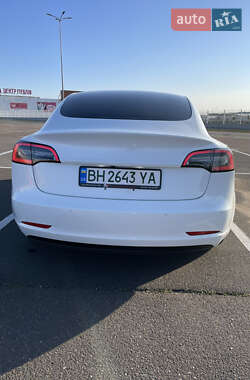 Седан Tesla Model 3 2018 в 