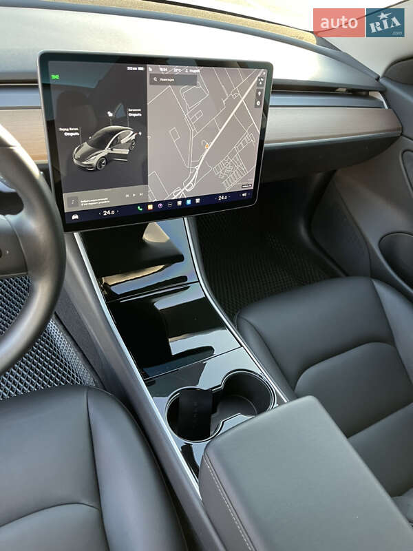 Седан Tesla Model 3 2018 в Одессе