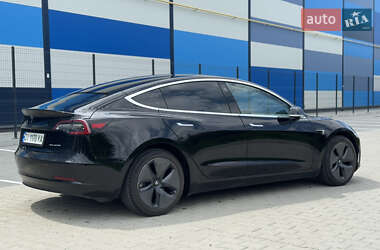 Седан Tesla Model 3 2019 в 