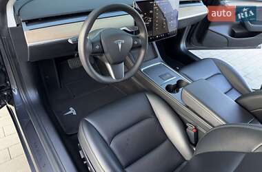 Седан Tesla Model 3 2021 в 