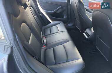 Седан Tesla Model 3 2021 в 