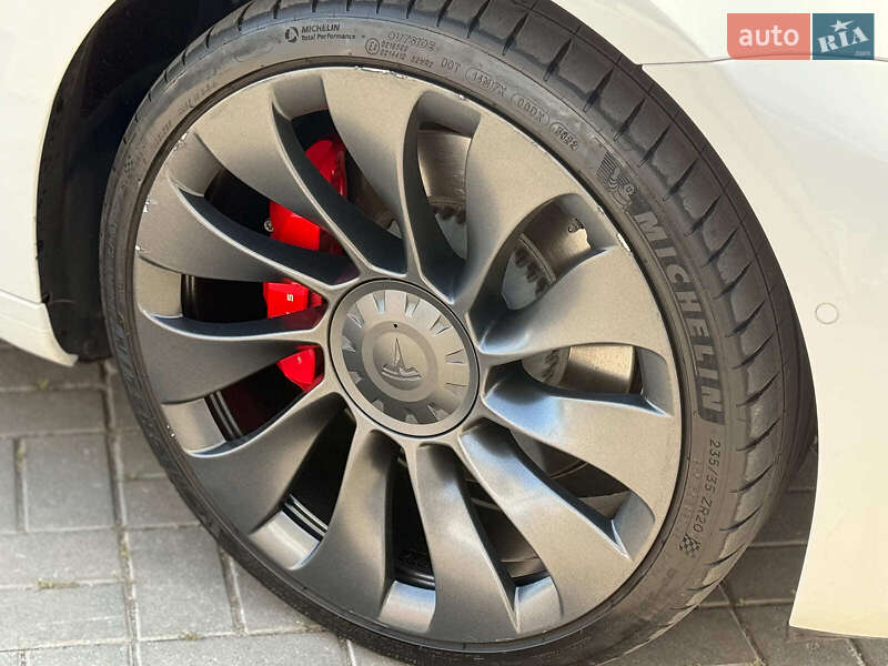 Седан Tesla Model 3 2021 в Одессе