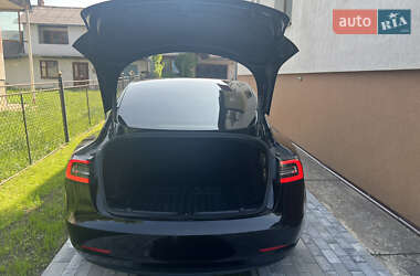 Седан Tesla Model 3 2018 в 