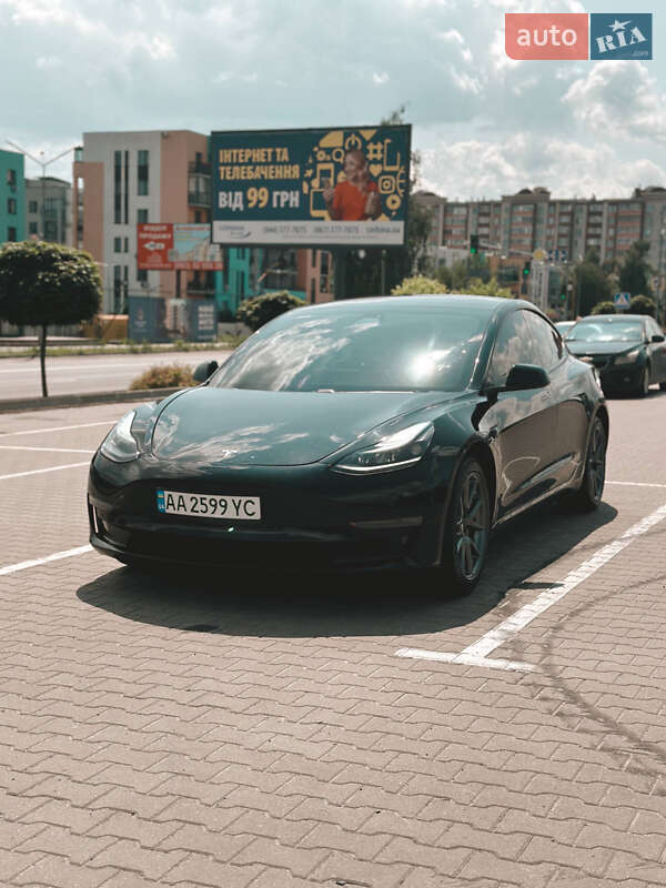 Седан Tesla Model 3 2021 в Киеве фото 4 Седан Tesla Model 3 2021 в Киеве