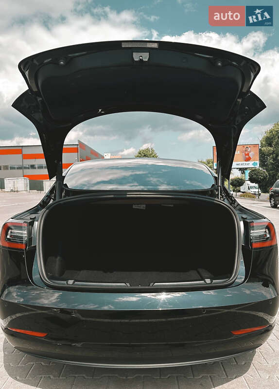 Седан Tesla Model 3 2021 в Киеве фото 13 Седан Tesla Model 3 2021 в Киеве