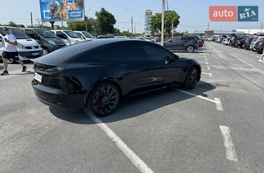 Седан Tesla Model 3 2023 в 