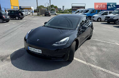 Седан Tesla Model 3 2023 в 