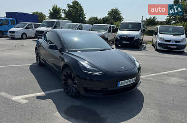 Седан Tesla Model 3 2023 в 