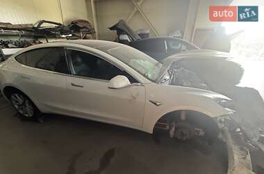 Седан Tesla Model 3 2019 в Одессе