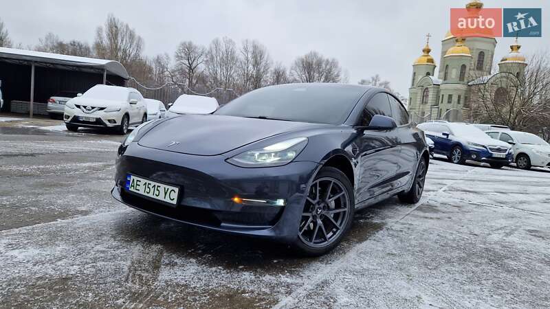 Tesla Model 3 2021
