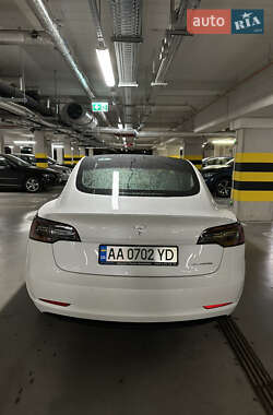 Седан Tesla Model 3 2019 в 