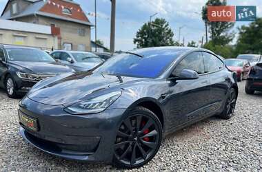 Седан Tesla Model 3 2020 в 