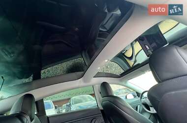 Седан Tesla Model 3 2020 в 