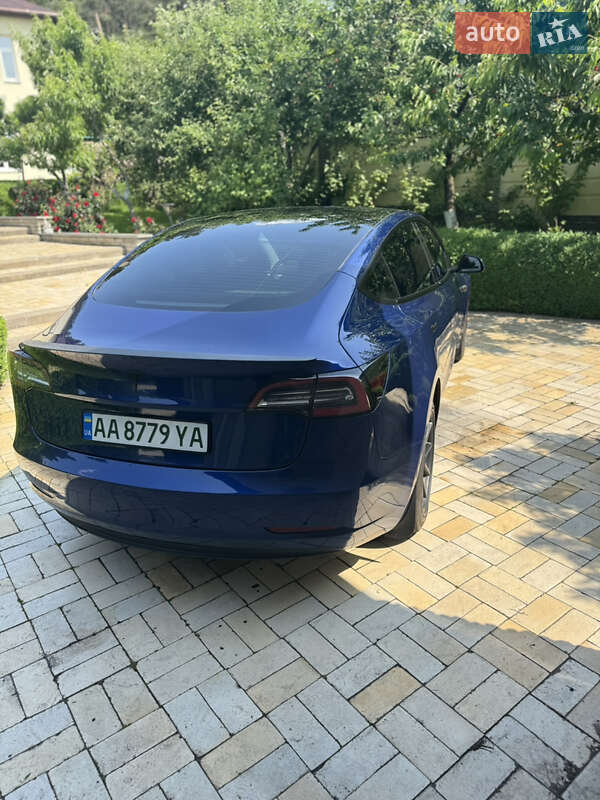 Седан Tesla Model 3 2022 в Києві