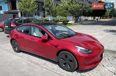 Седан Tesla Model 3 2021 в 