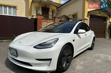 Седан Tesla Model 3 2023 в 