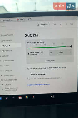 Седан Tesla Model 3 2023 в 