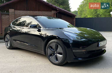 Седан Tesla Model 3 2019 в Львові