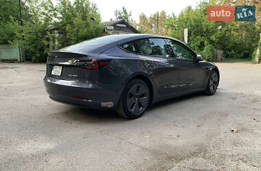 Седан Tesla Model 3 2021 в 