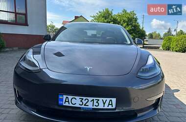 Седан Tesla Model 3 2021 в Луцке