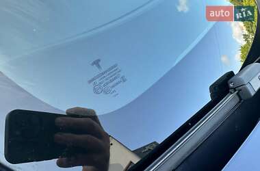 Седан Tesla Model 3 2021 в Луцке