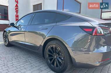 Седан Tesla Model 3 2021 в Луцке