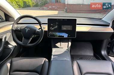 Седан Tesla Model 3 2021 в Луцке