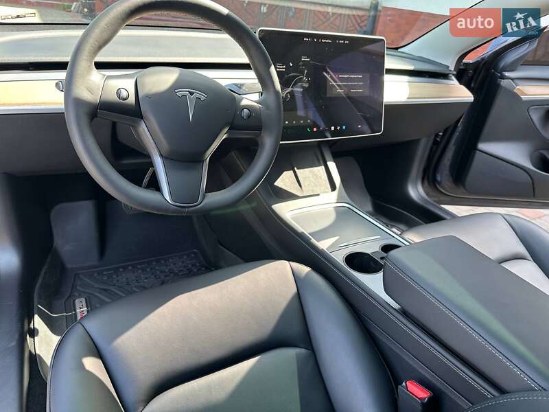 Седан Tesla Model 3 2021 в Луцьку